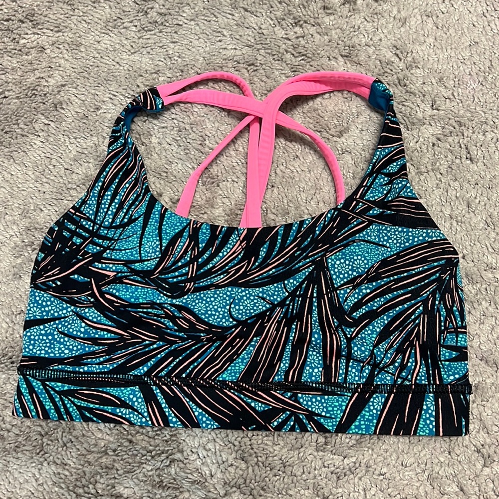 🎉 HP 🎉 Lululemon Sports Bra Size 4